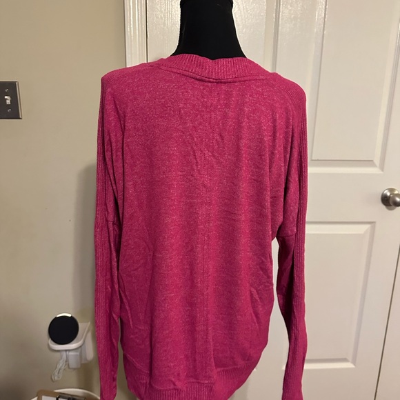 Buffalo David Bitton Fuchsia Knit Top bin1 - Picture 2 of 3